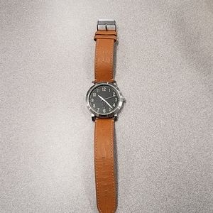 Men's leather wrist watch